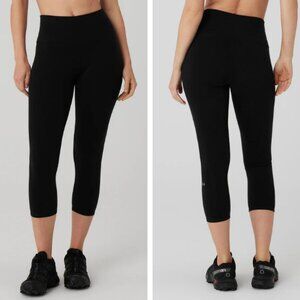 Alo Yoga Airbrush Capri Tights Black